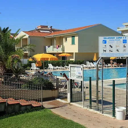 Villaggio Luna Due * קאורלה